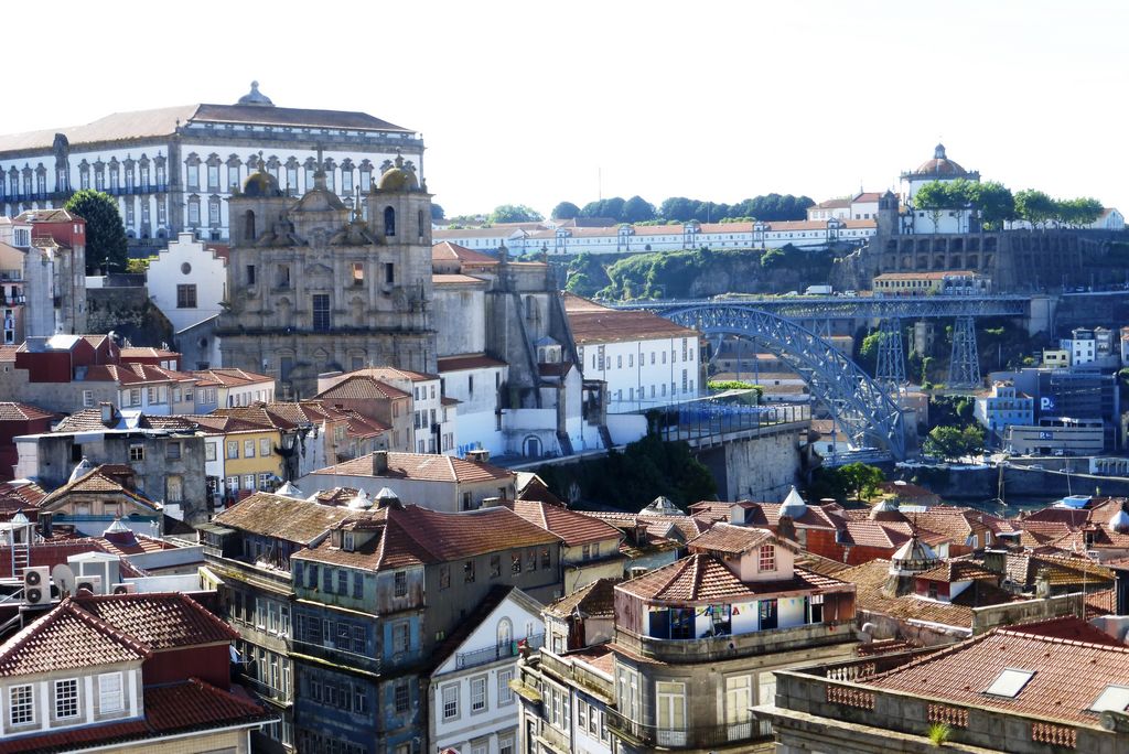 Compra-se Prédio  - Baixa do Porto 