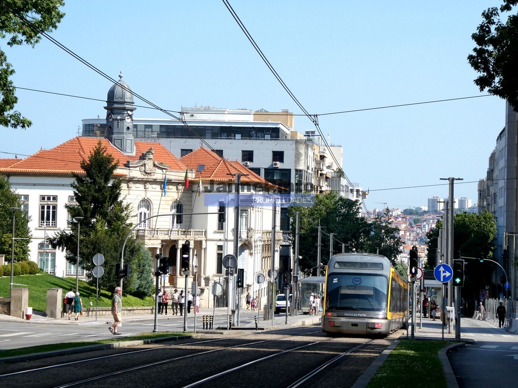 Terreno p/ contr. altura - ST - VILA NOVA DE GAIA