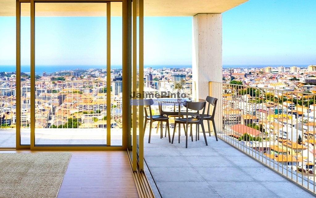 Apartamento - T4 - VILA NOVA DE GAIA
