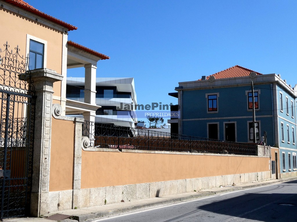 Terreno p/ contr. altura